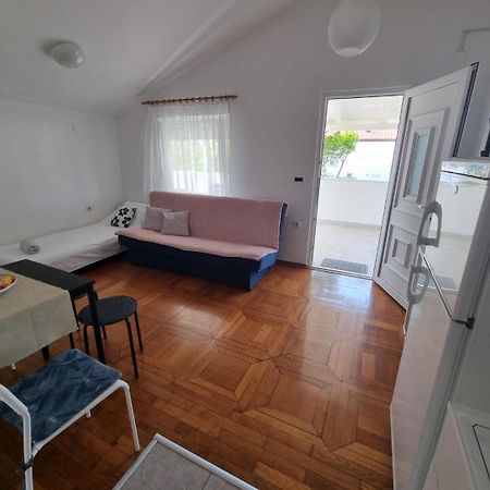 Apartments Rising Sun Vir Bagian luar foto